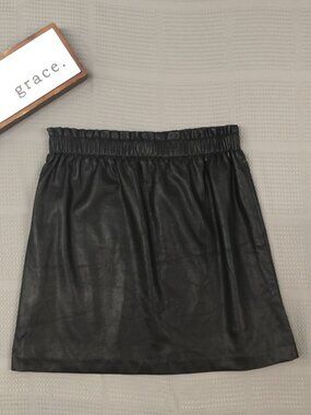Loft Women Black Faux Leather Mini Skirt M Pull On Paperbag Straight Sleek Mod